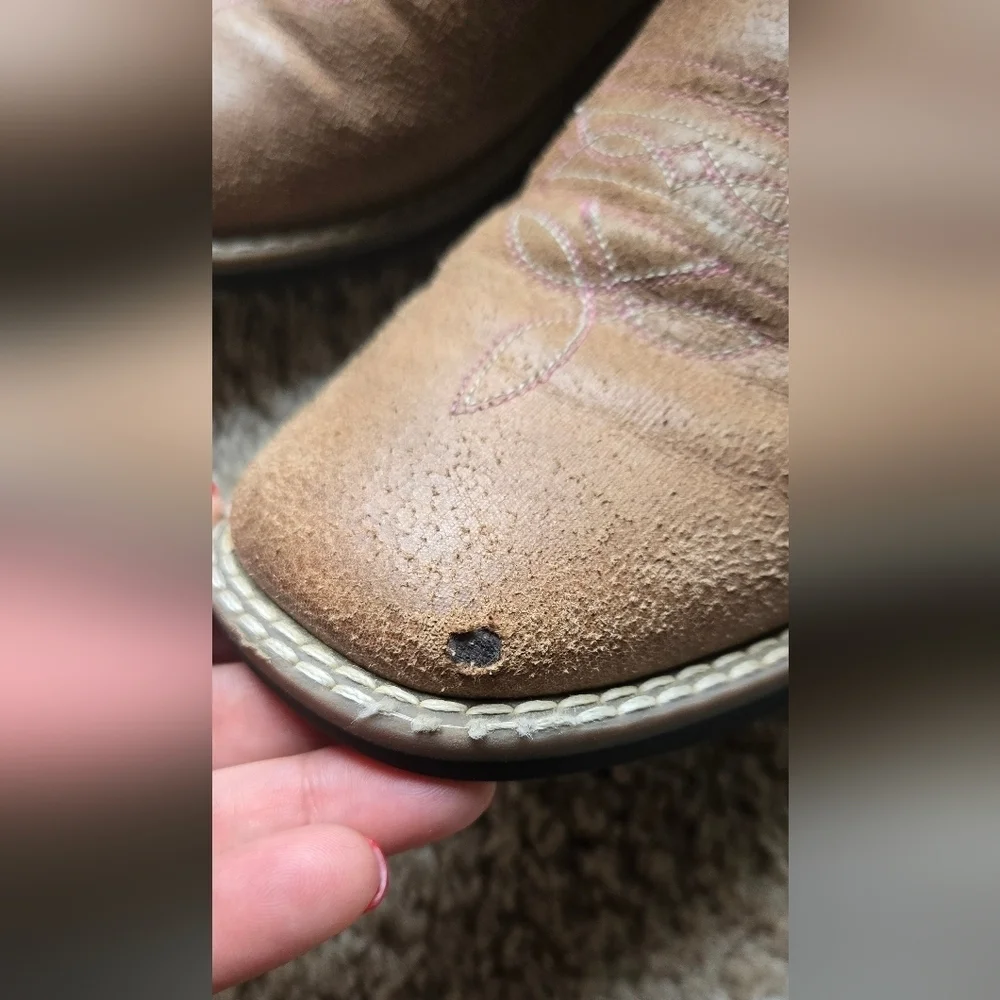 Shyanne left boot